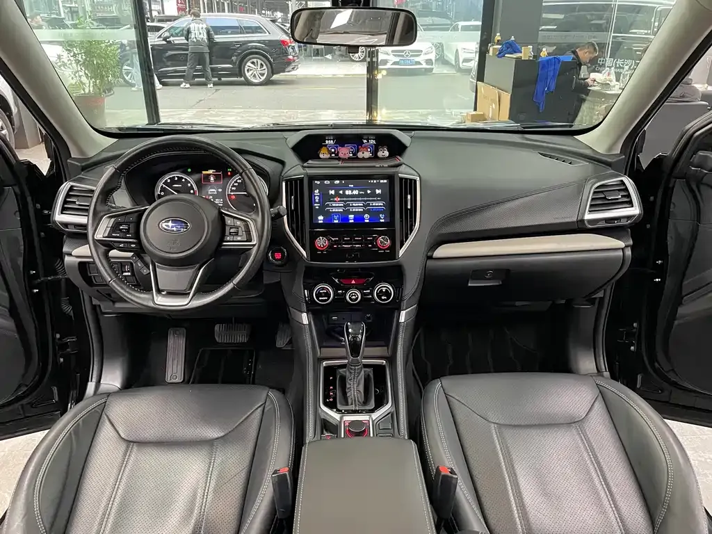 Subaru Forester — фото 4