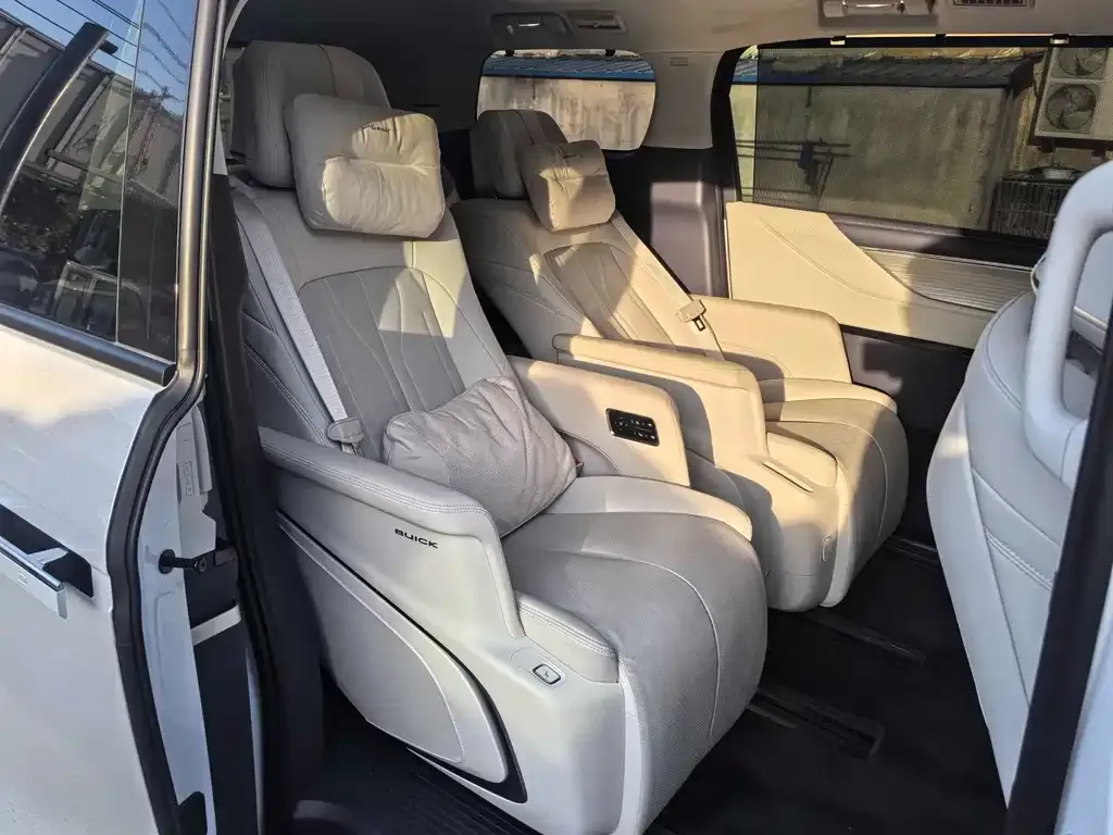 Buick GL8 Hybrid — фото 4