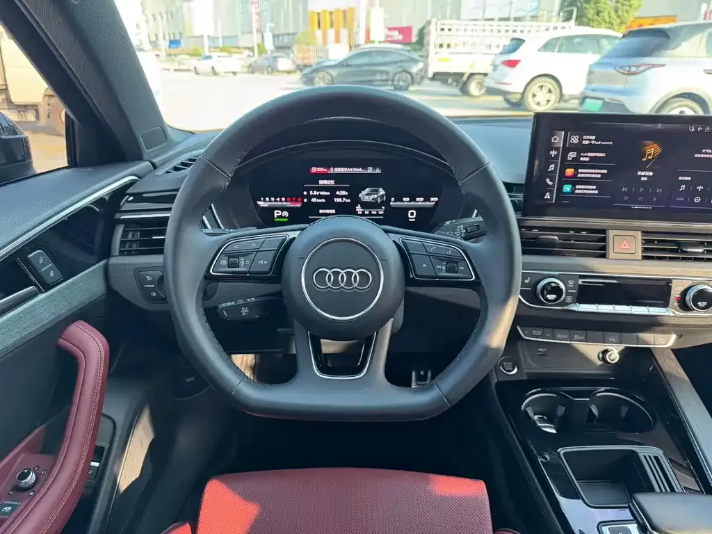 Audi A4L 2023 из CN, фото 4