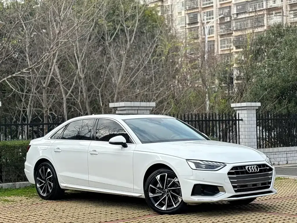 Audi A4L — фото 8
