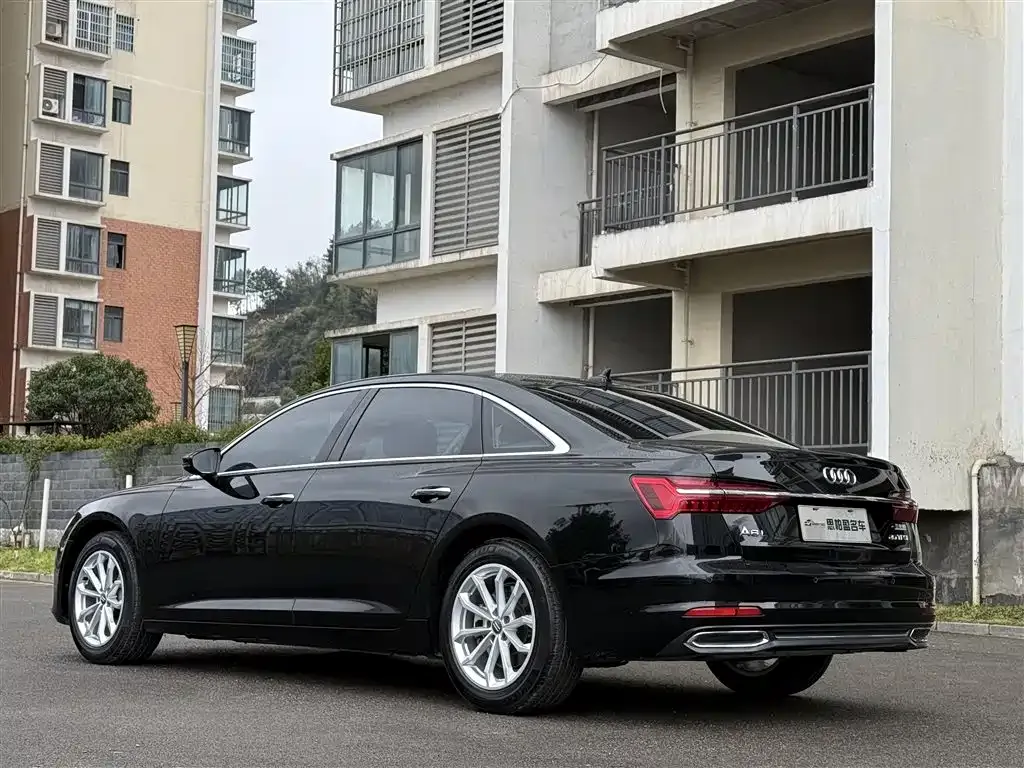 Audi A6L — фото 7