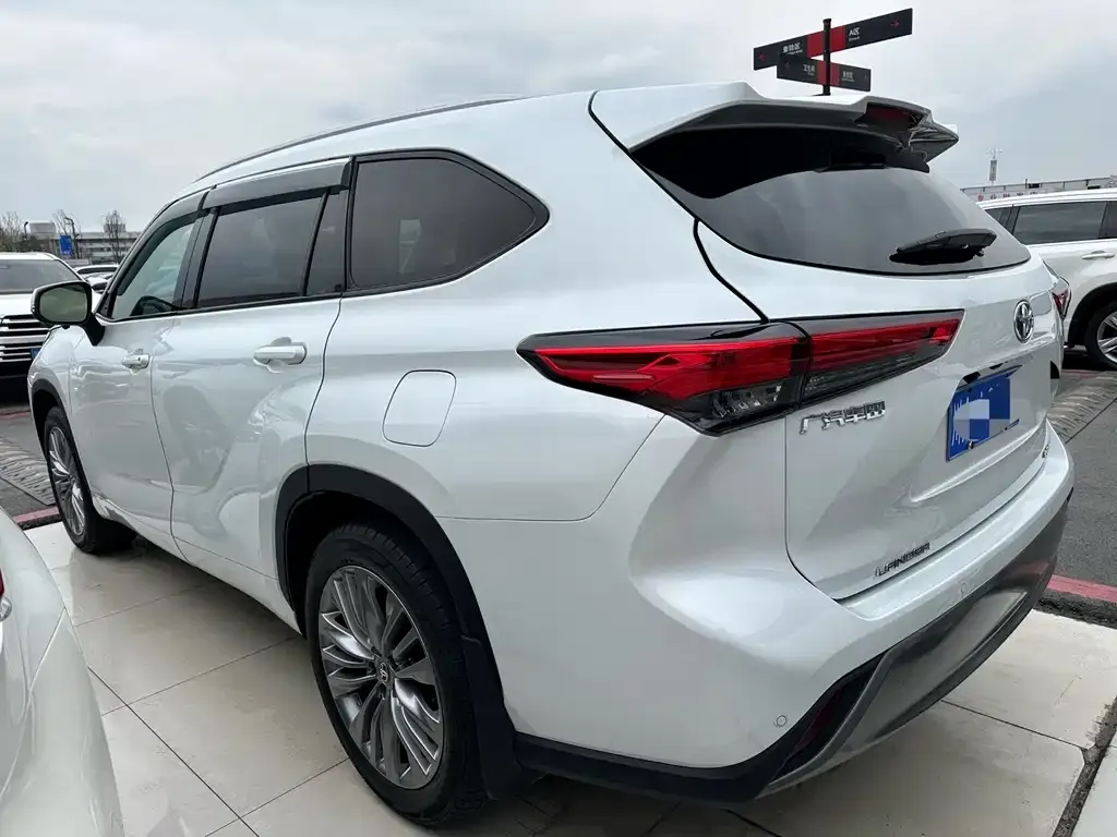Toyota Highlander 2022 из CN, фото 7