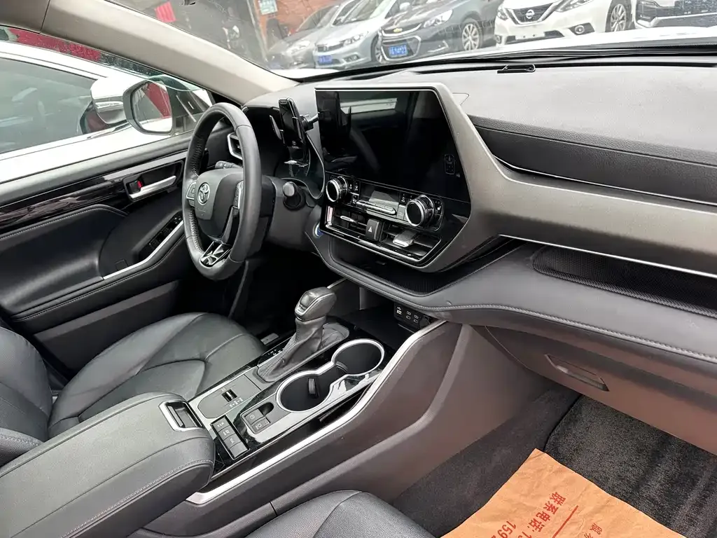 Toyota Highlander 2022 из CN, фото 9