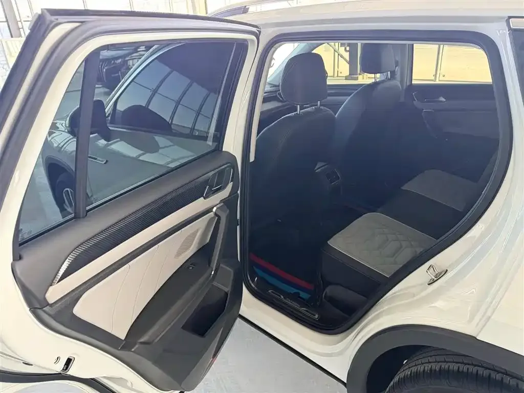 Volkswagen Tayron 2023 из CN, фото 10