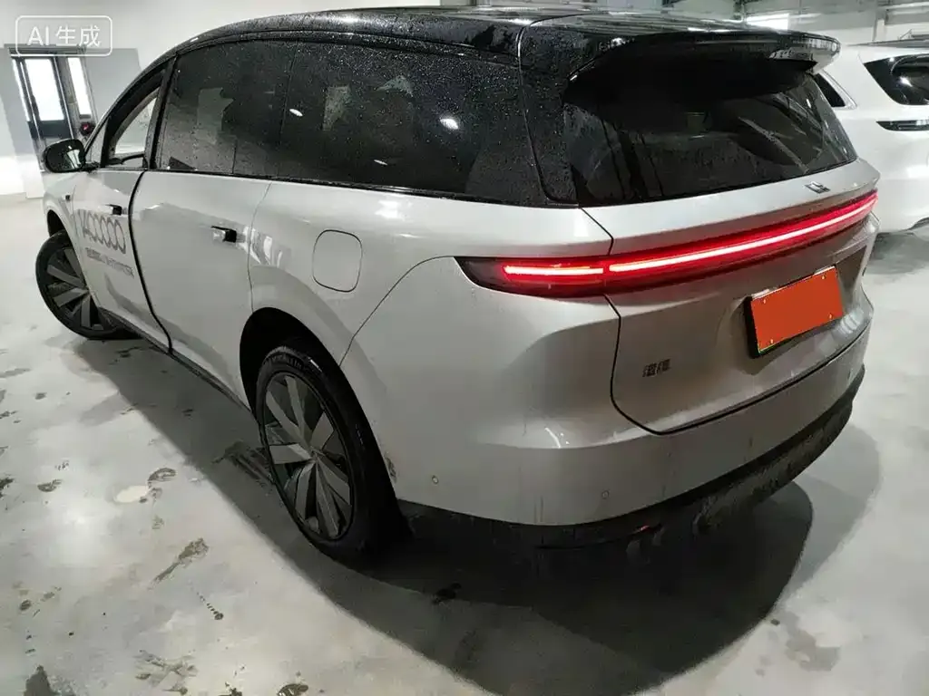Li Auto i8 — фото 3