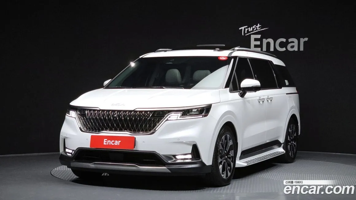 Kia Carnival — фото 1