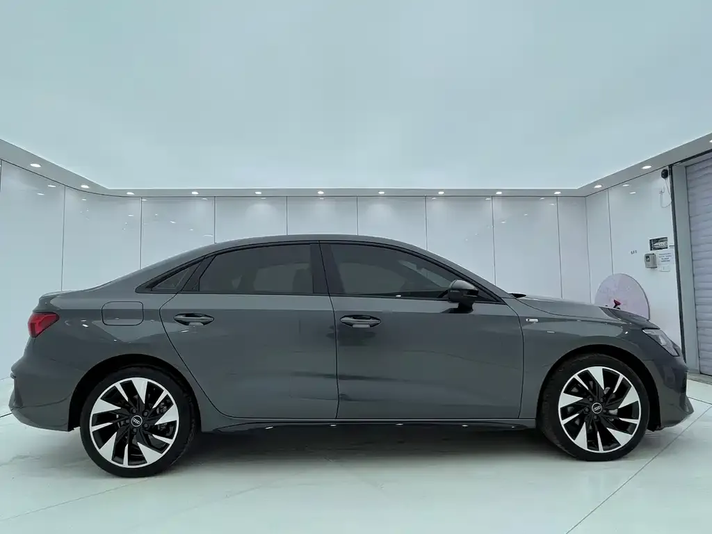 Audi A3 2022 из CN, фото 10