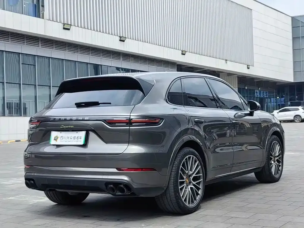 Porsche Cayenne Hybrid — фото 6
