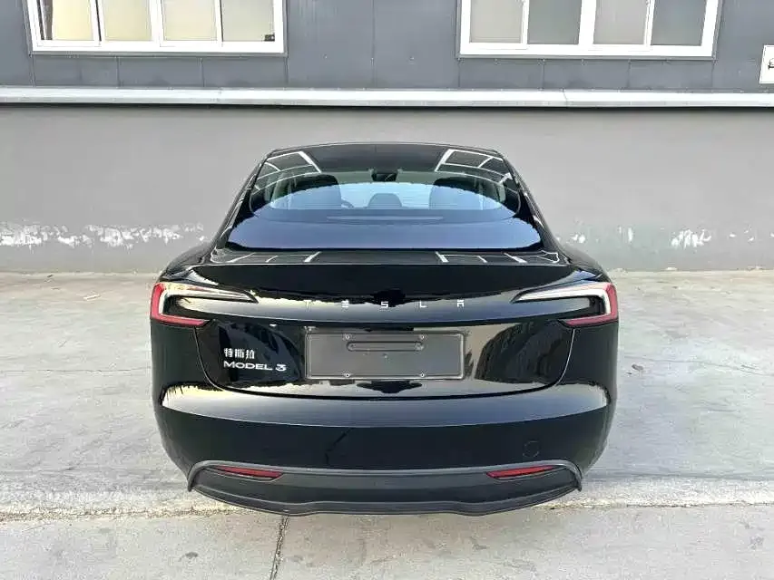 Tesla Model 3 — фото 6