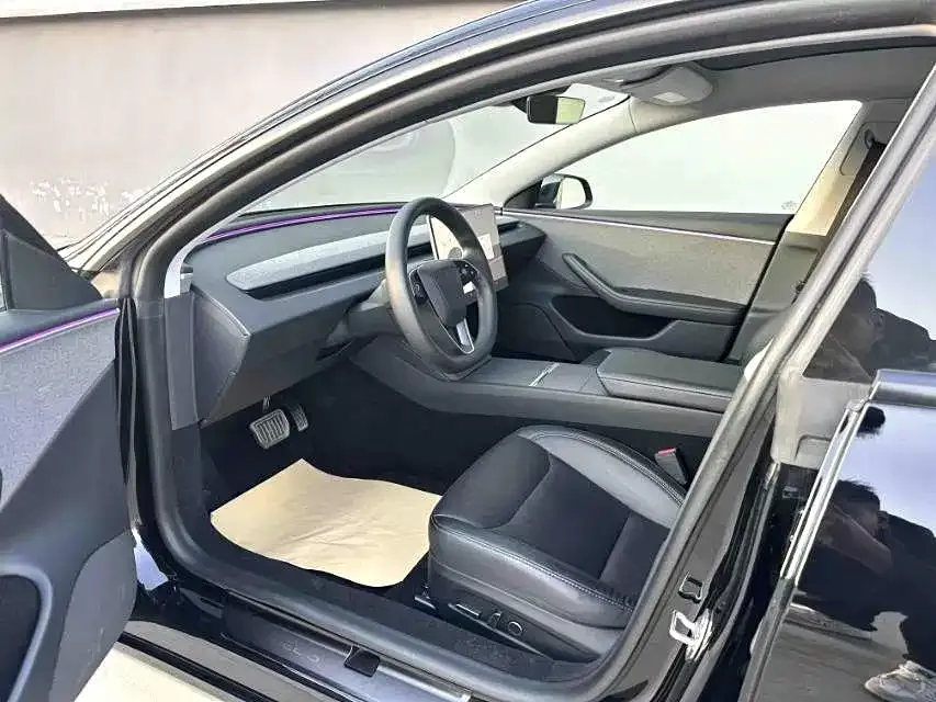 Tesla Model 3 — фото 4