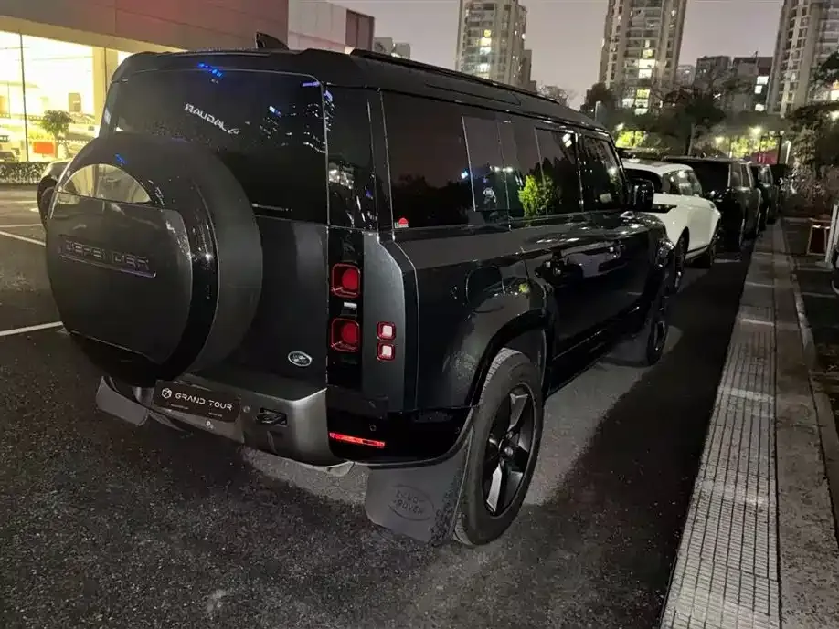 Land Rover Defender — фото 9