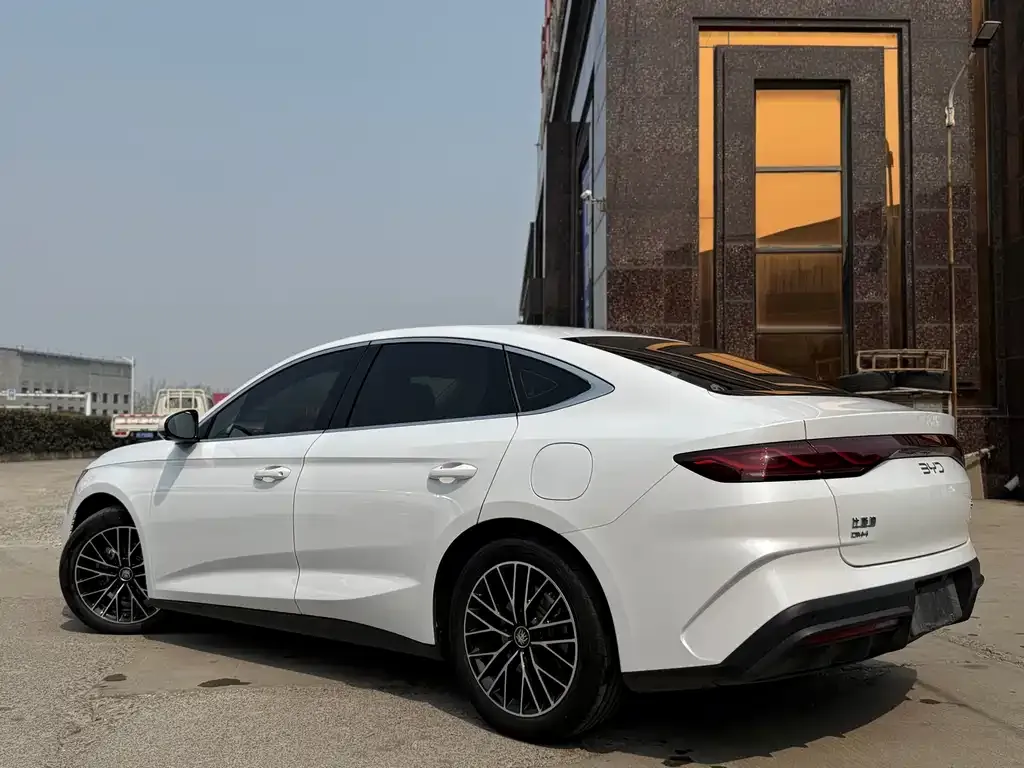 BYD Qin L — фото 4