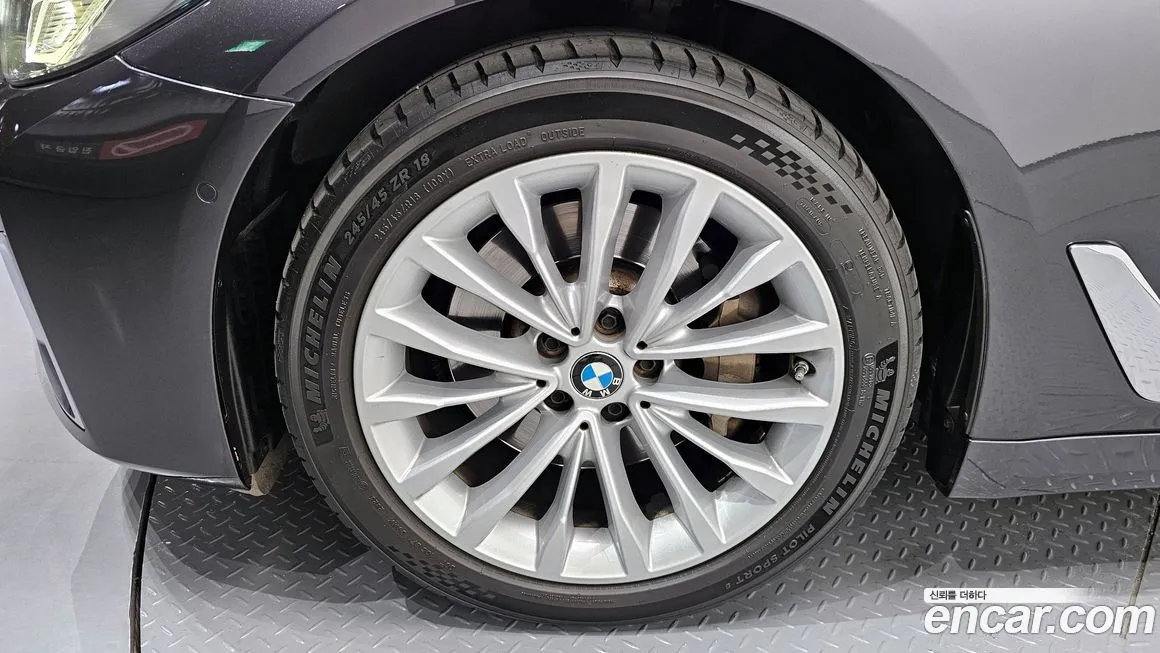 BMW 5-Series 2021 из KR, фото 9