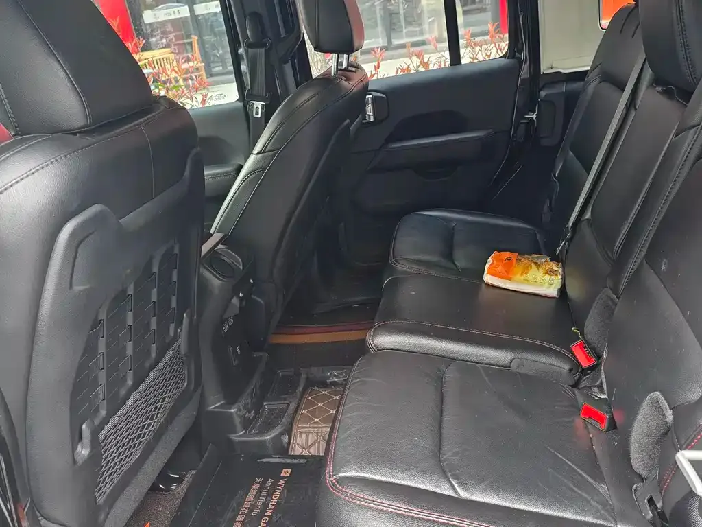Jeep Wrangler 2021 из CN, фото 3
