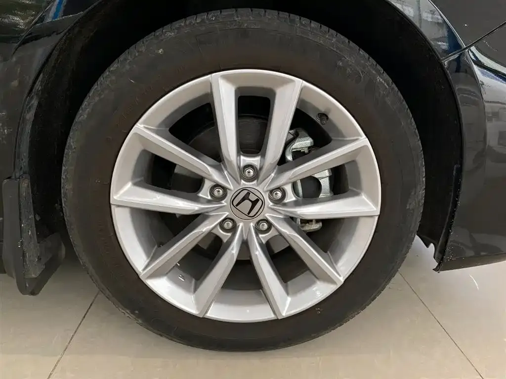 Honda Accord — фото 4