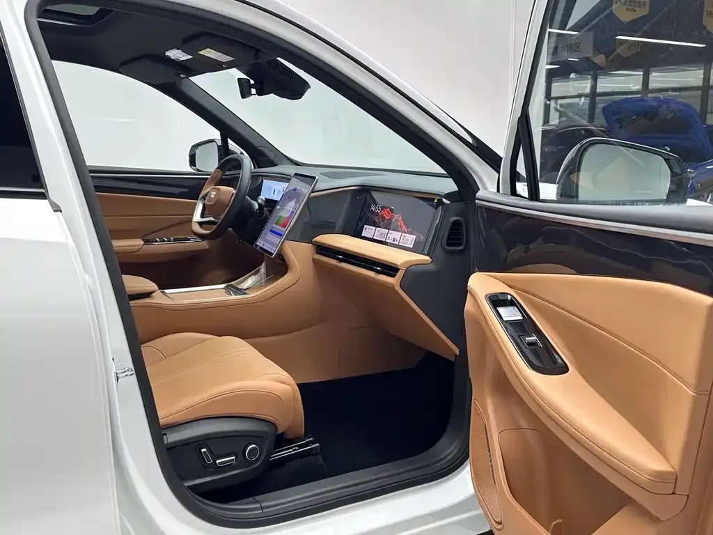 Geely Galaxy L7 — фото 10