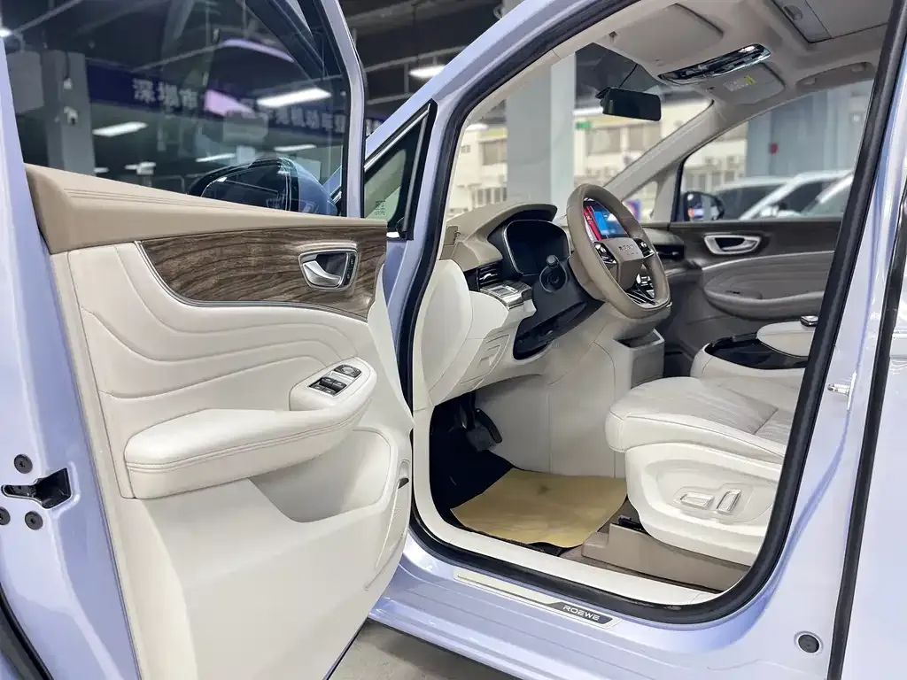 Roewe iMAX8 New Energy — фото 2