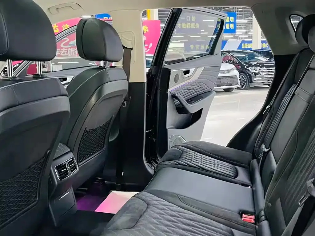 Hongqi HS5 2023 из CN, фото 5