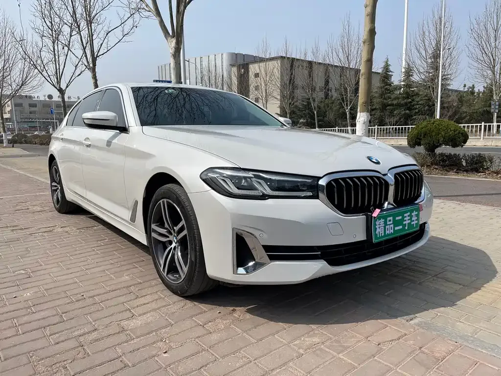 BMW 5 Series — фото 10