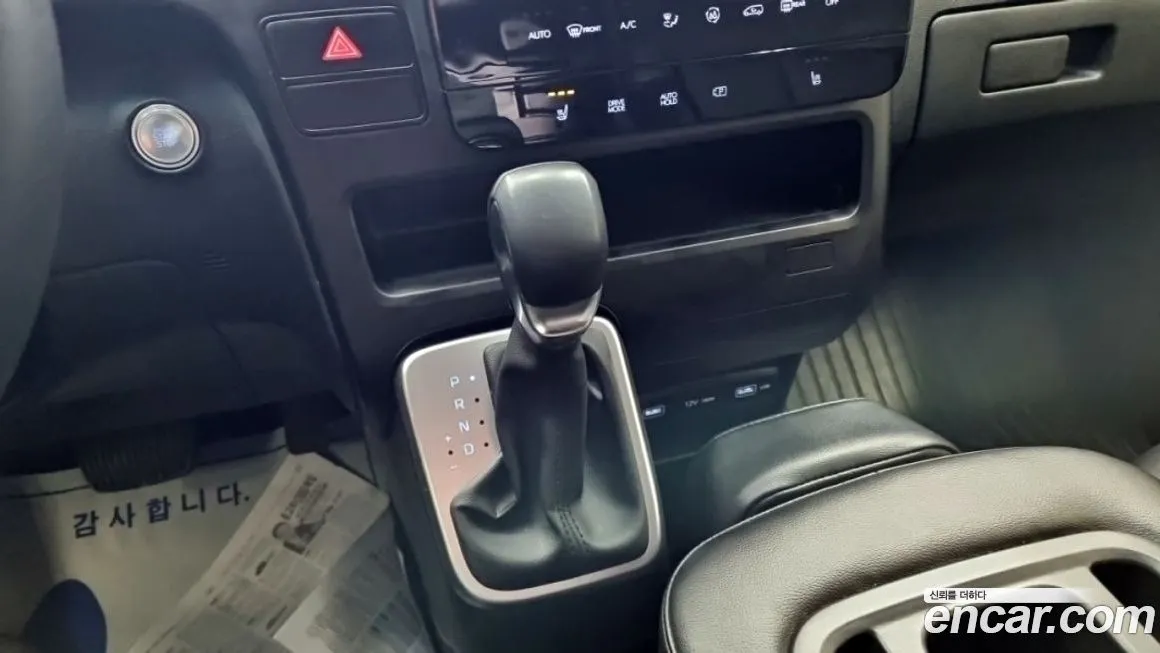 Hyundai Staria — фото 2