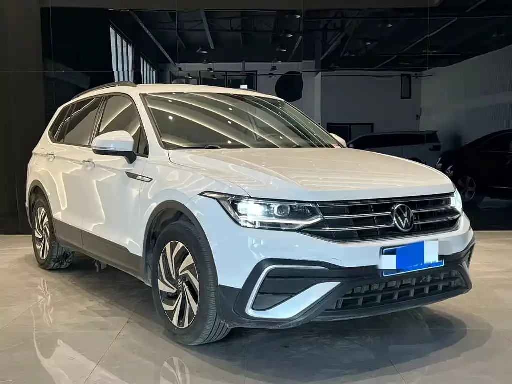 Volkswagen Tiguan L 2022 из CN, фото 3