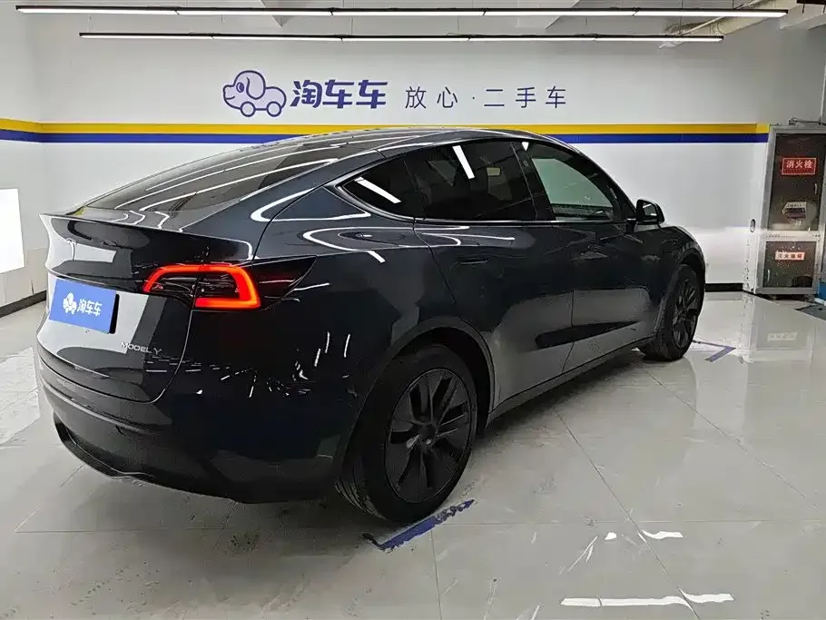 Tesla Model Y — фото 4