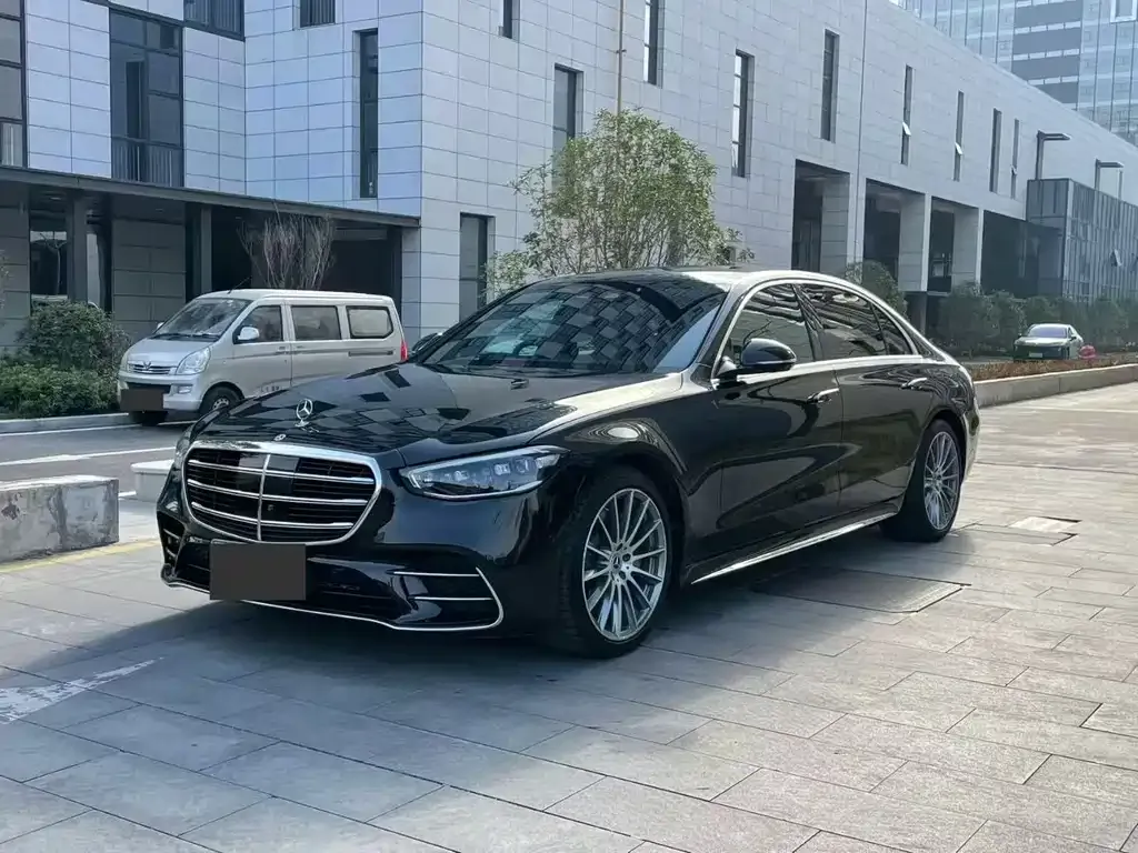 Mercedes-Benz S-Class — фото 1