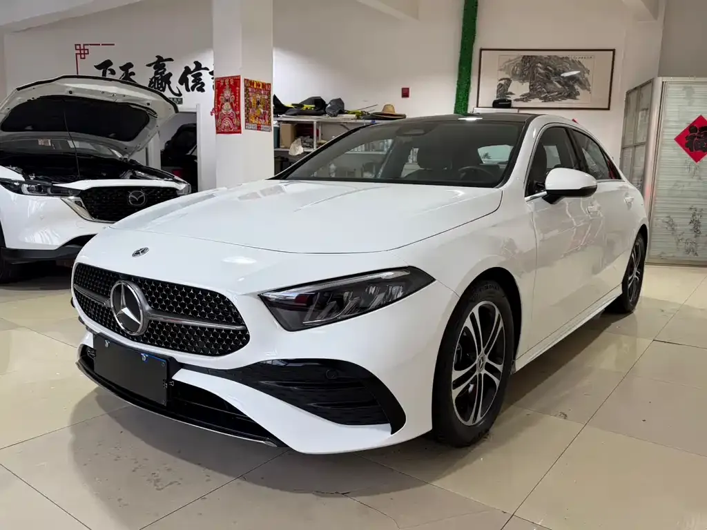 Mercedes-Benz A-Class — фото 1
