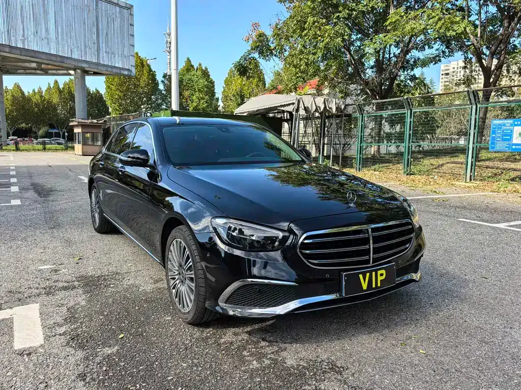 Mercedes-Benz E-Class — фото 10