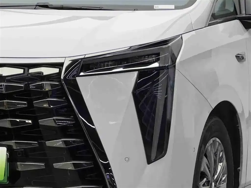 GAC Motor Trumpchi M8 — фото 4
