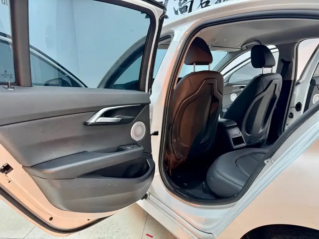 BMW 1 Series 2022 из CN, фото 6