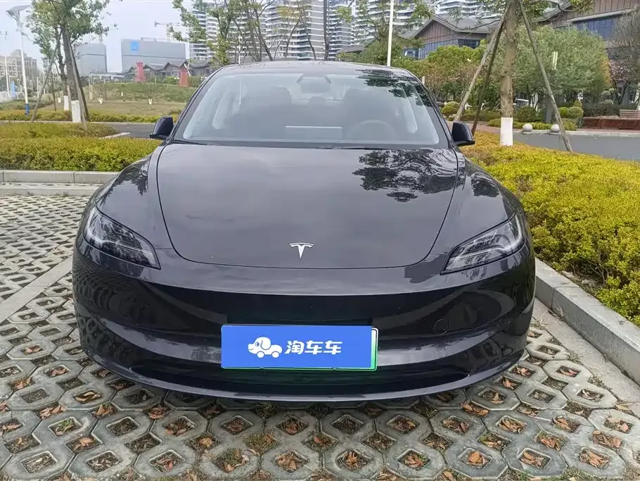 Tesla Model 3 — фото 10