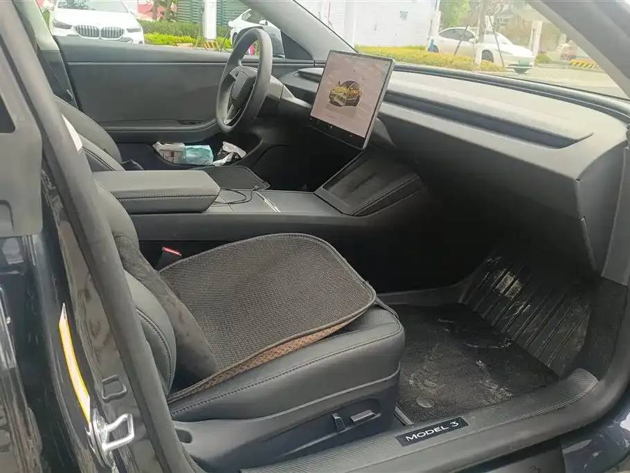 Tesla Model 3 — фото 3