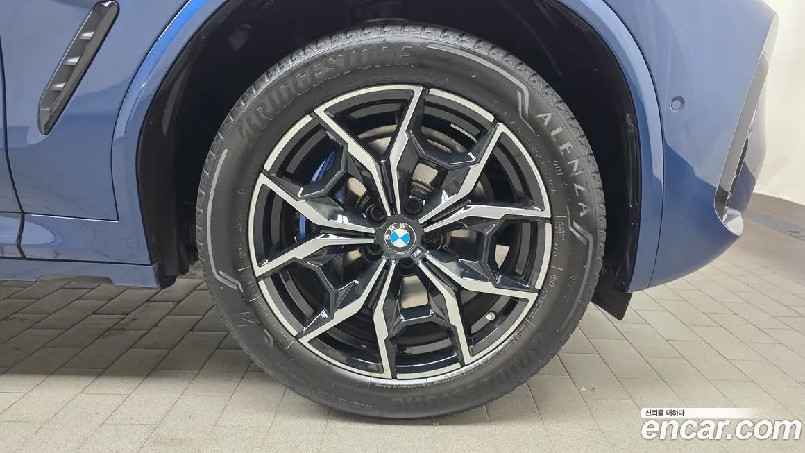 BMW X4 2024 из KR, фото 3