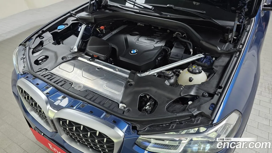 BMW X4 2024 из KR, фото 4