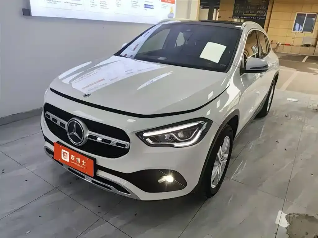 Mercedes-Benz GLA — фото 1