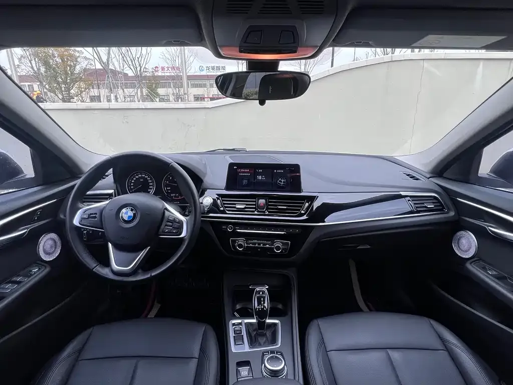 BMW 1 Series 2021 из CN, фото 3