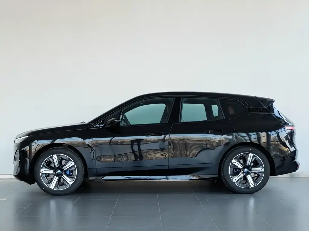 BMW iX 2025 из CN, фото 3
