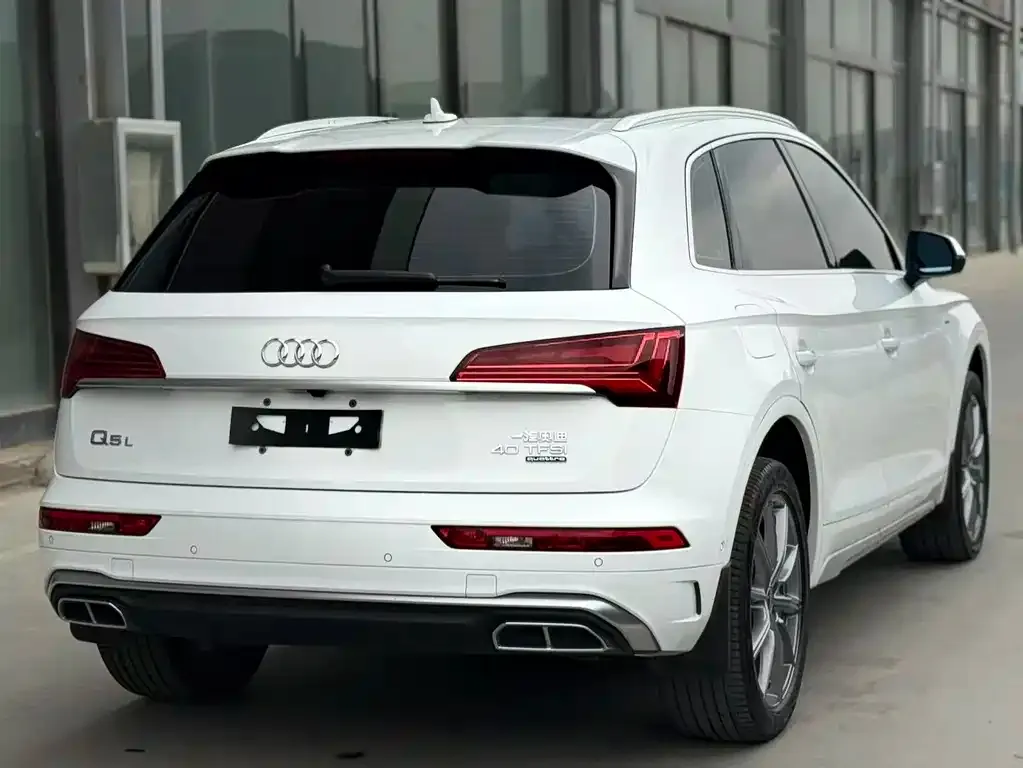 Audi Q5L — фото 2
