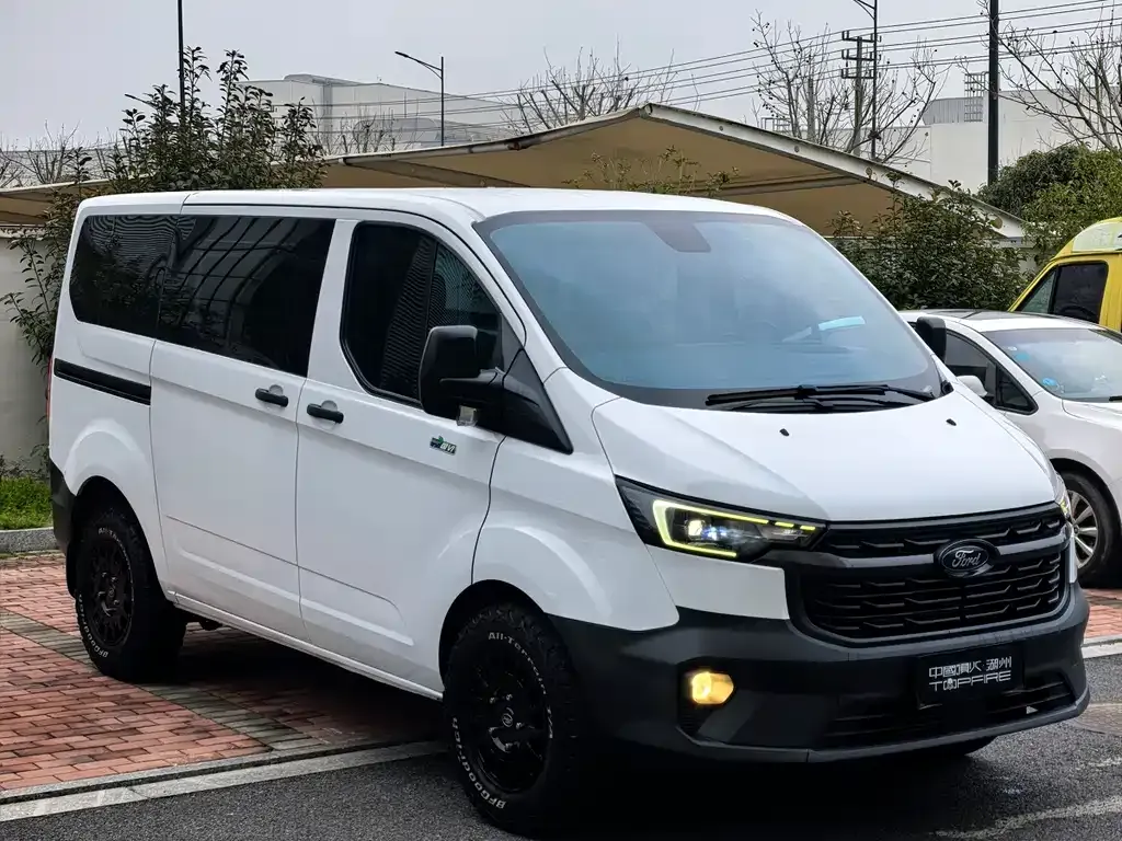 Ford Transit 2023 из CN, фото 8