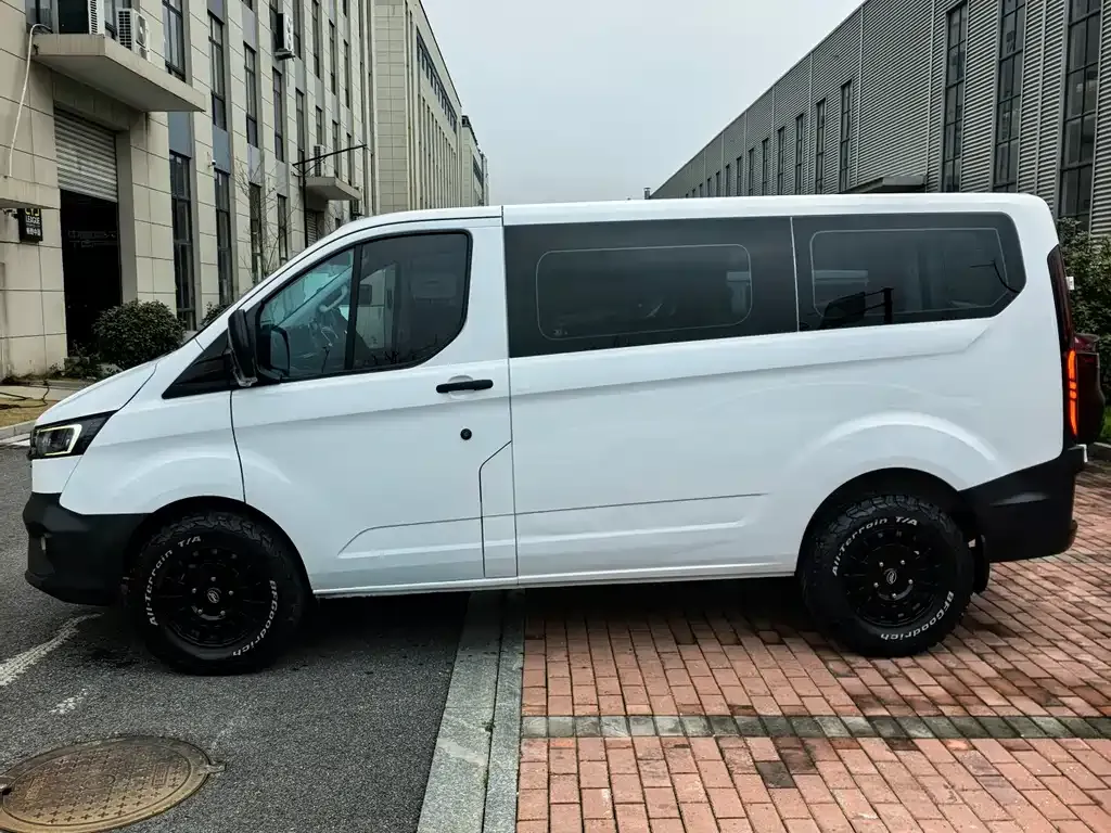 Ford Transit 2023 из CN, фото 10