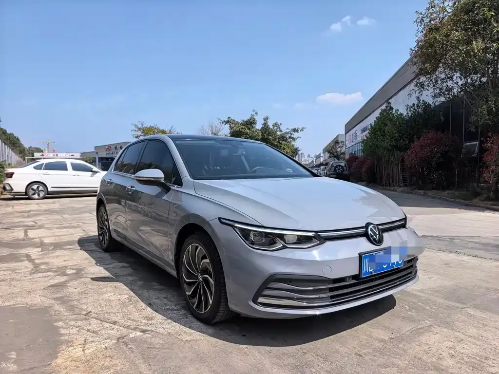 Volkswagen Golf 2023 из CN, фото 6