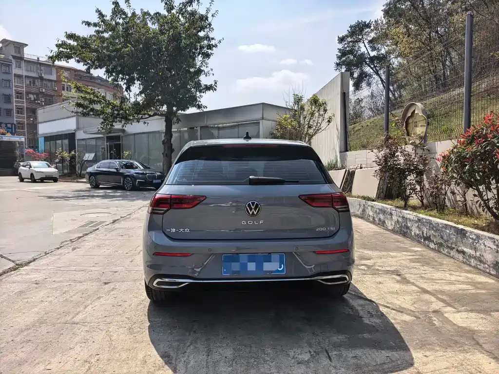 Volkswagen Golf 2023 из CN, фото 5