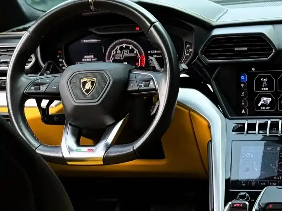 Lamborghini Urus — фото 4