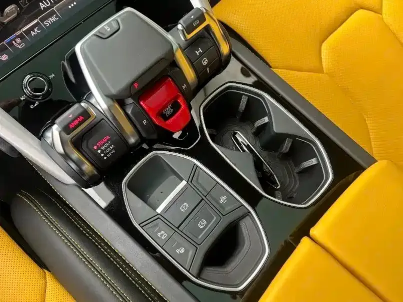 Lamborghini Urus — фото 6