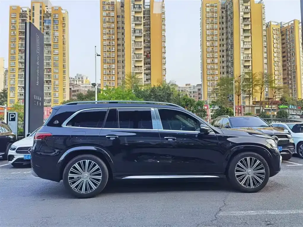 Mercedes-Benz GLS — фото 9