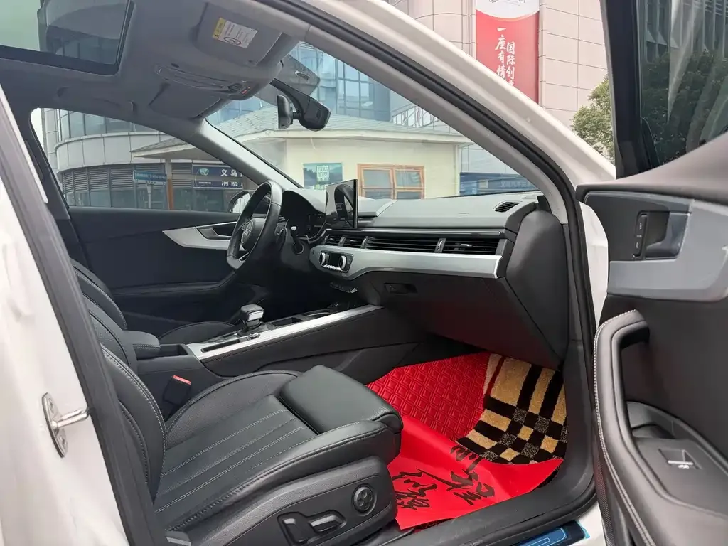 Audi A4L — фото 8