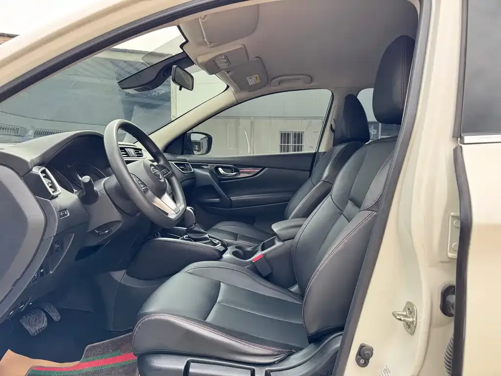 Nissan Qashqai 2023 из CN, фото 2