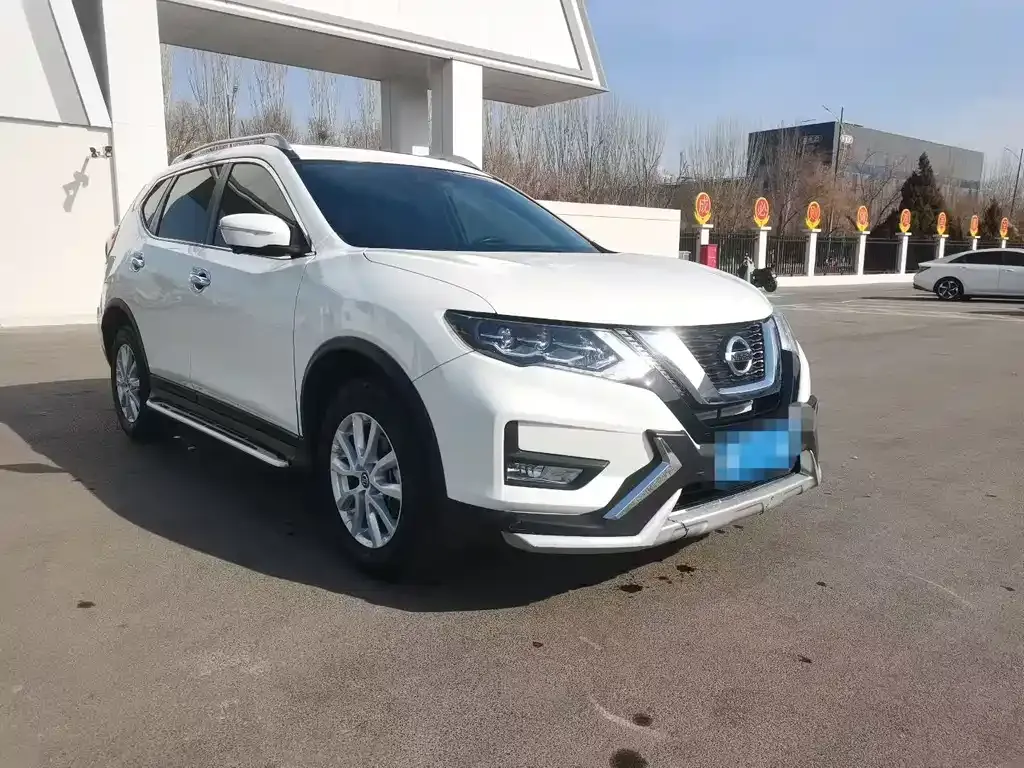 Nissan X-Trail — фото 10