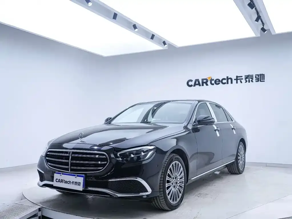 Mercedes-Benz E-Class — фото 10